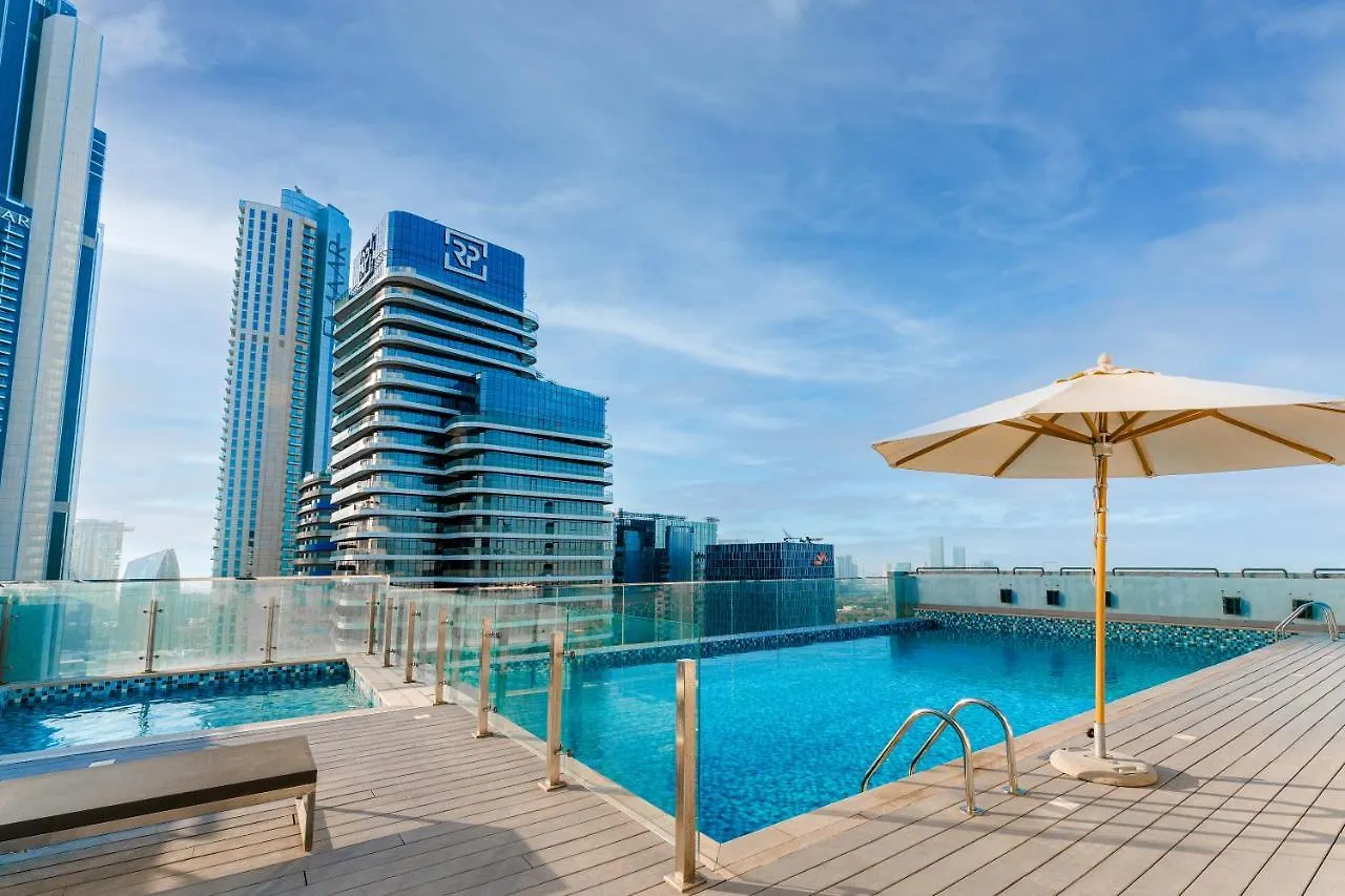 Fam Living - Mada Residences Downtown Dubai 0*,