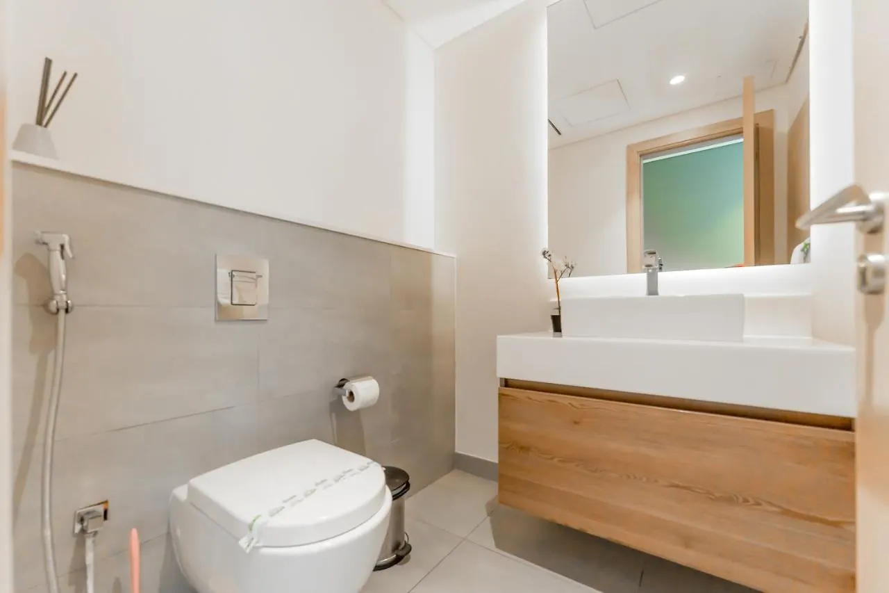 Fam Living - Mada Residences Downtown Dubai 0*,