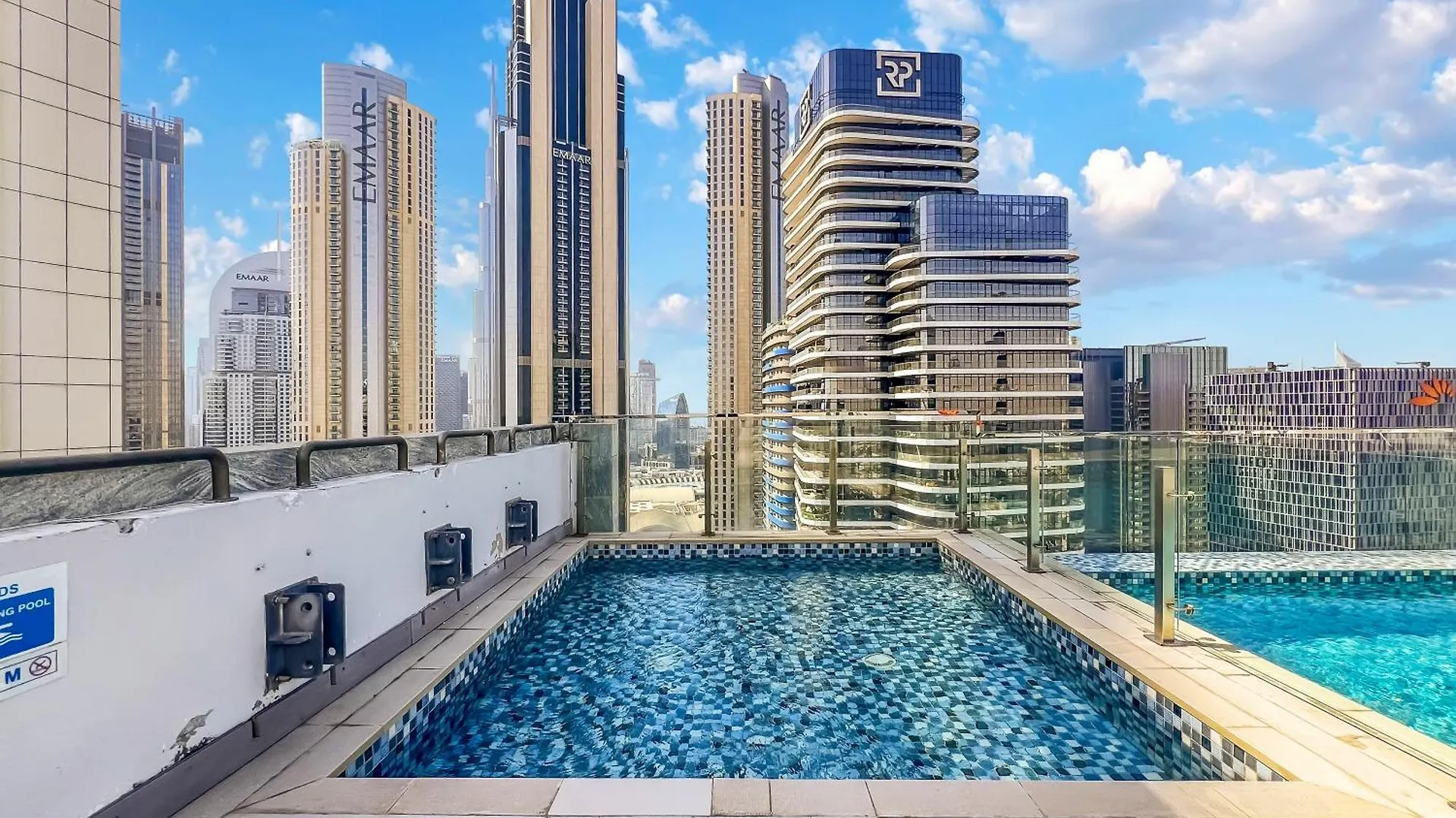 Apartment Fam Living - Mada Residences Downtown Dubai
